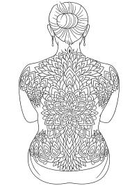 Tatuaje de mandala en la espalda