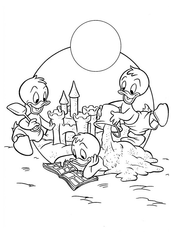 Dibujo de Juanito, Jorgito y Jaimito hacen un castillo de arena para Colorear Dibujo de Juanito, Jorgito y Jaimito hacen un castillo de arena para Colorear